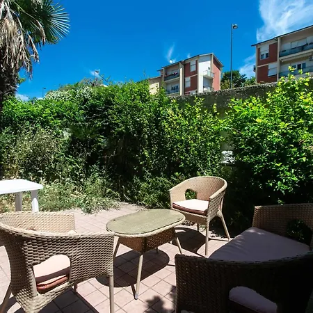 N100 - Numana, Trilocale Con Giardino A Due Passi Dal Mare 아파트 누마나