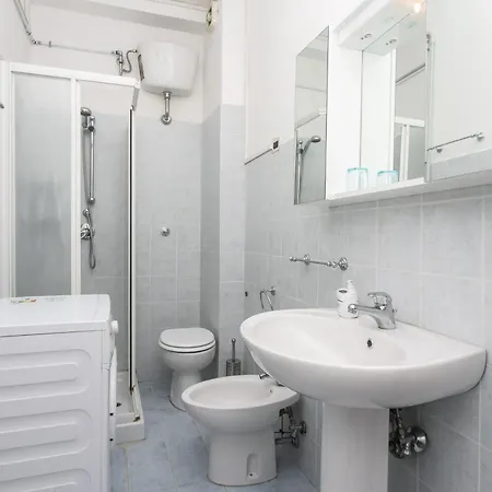 Apartment N100 - Numana, Trilocale Con Giardino A Due Passi Dal Mare